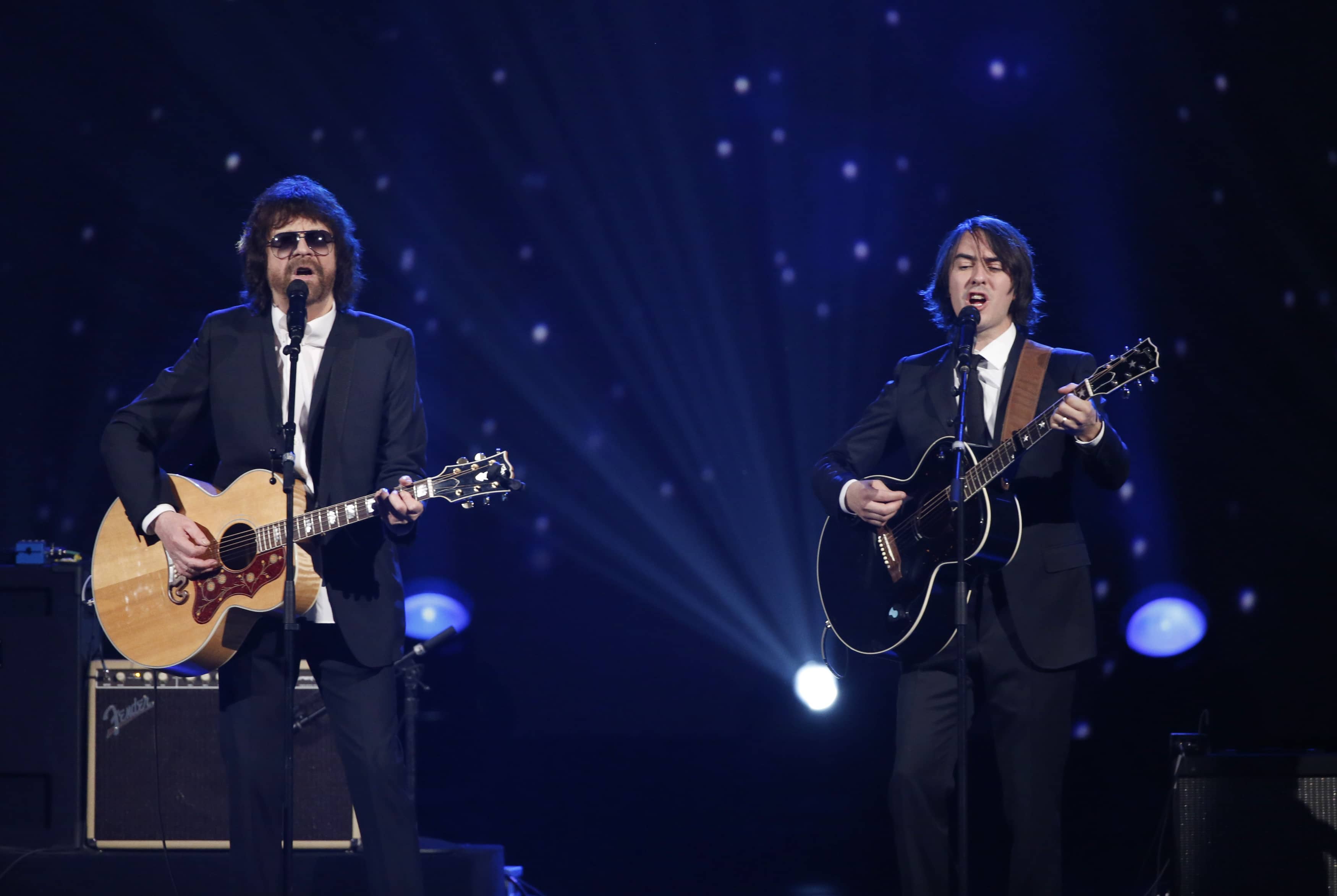 lynne-and-harrison-perform-during-the-taping-of-the-night-that-changed-america-a-grammy-salute-to-the-beatles-in-los-angeles-2