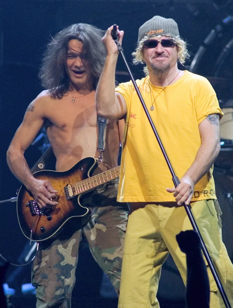 eddie-van-halen-and-sammy-hagar-of-van-halen-smile-at-the-mandalay-bay-events-center-6