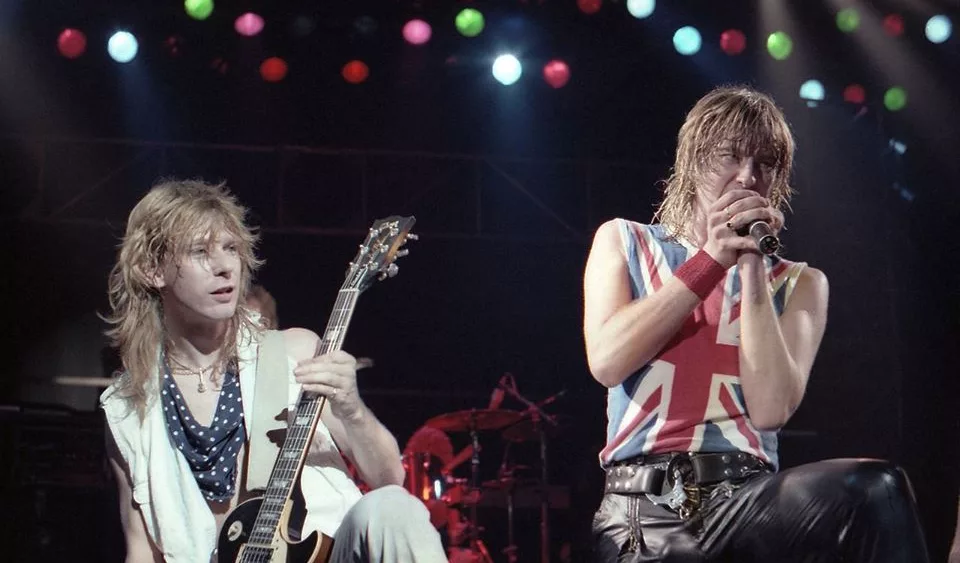 def-leppard-steve-clark-joe-elliott-1983-promofb-0423-18
