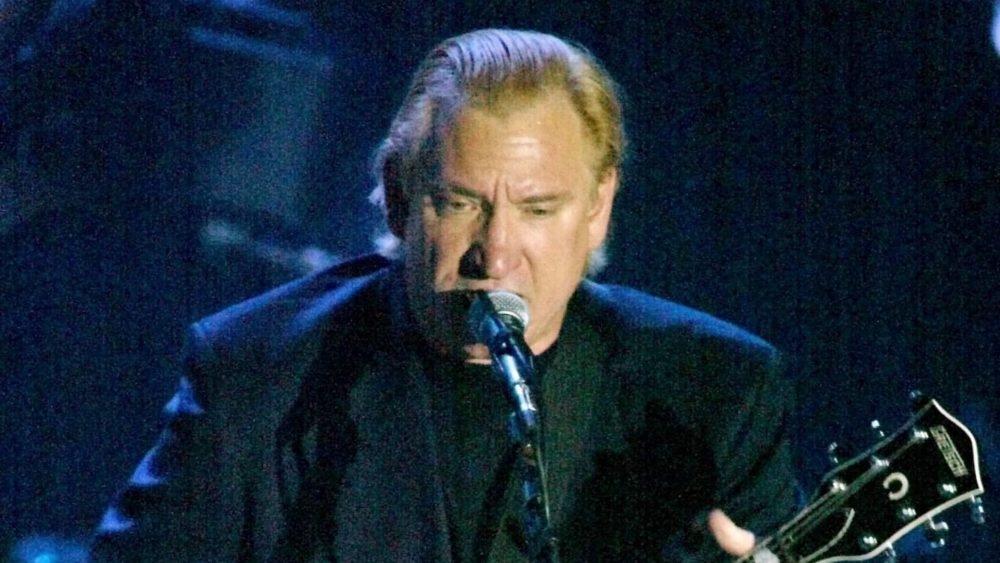 joe-walsh-of-the-eagles-performs-at-the-hard-rock-joint-in-las-vegas-3
