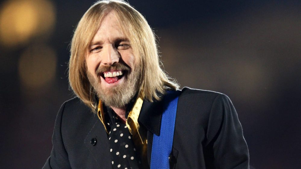 singer-tom-petty-and-the-heartbreakers-perform-during-the-half-time-show-at-super-bowl-xlii-in-glendale-7