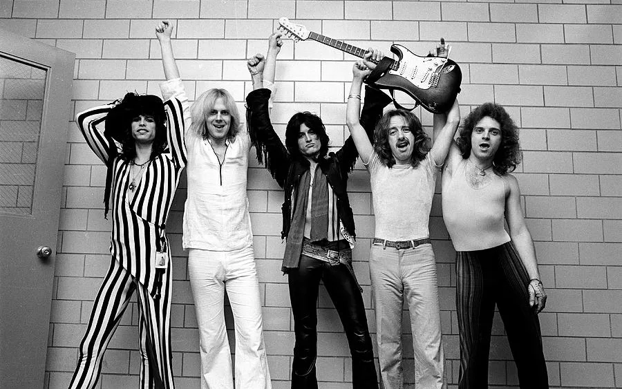 1-photo-of-aerosmith-and-tom-hamilton-and-fin-costello