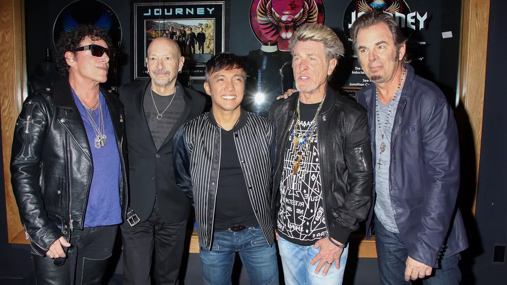 journey-memorabilia-case-dedication-at-hard-rock-las-vegas-on-may-3-2017