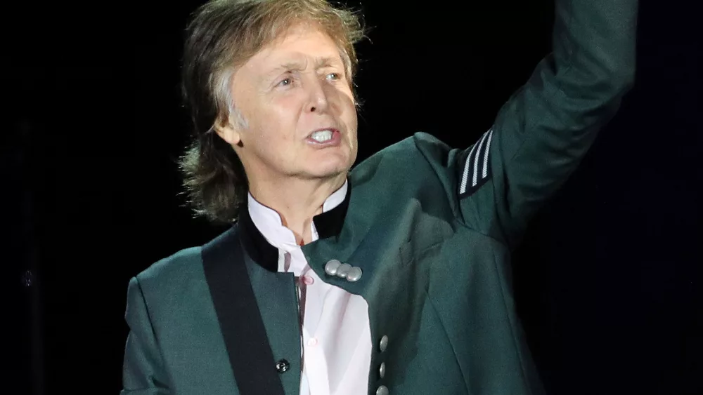 paul-mccartney-performs-during-the-one-on-one-tour-concert-in-porto-alegre-27