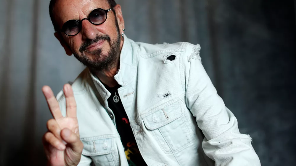 musician-starr-poses-for-a-portrait-in-west-hollywood-16