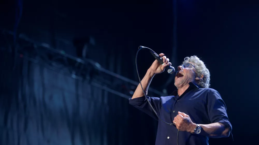 guitarist-pete-townshend-and-singer-roger-daltrey-of-british-rock-band-the-who-performs-at-the-azkena-rock-festival-in-vitoria-7