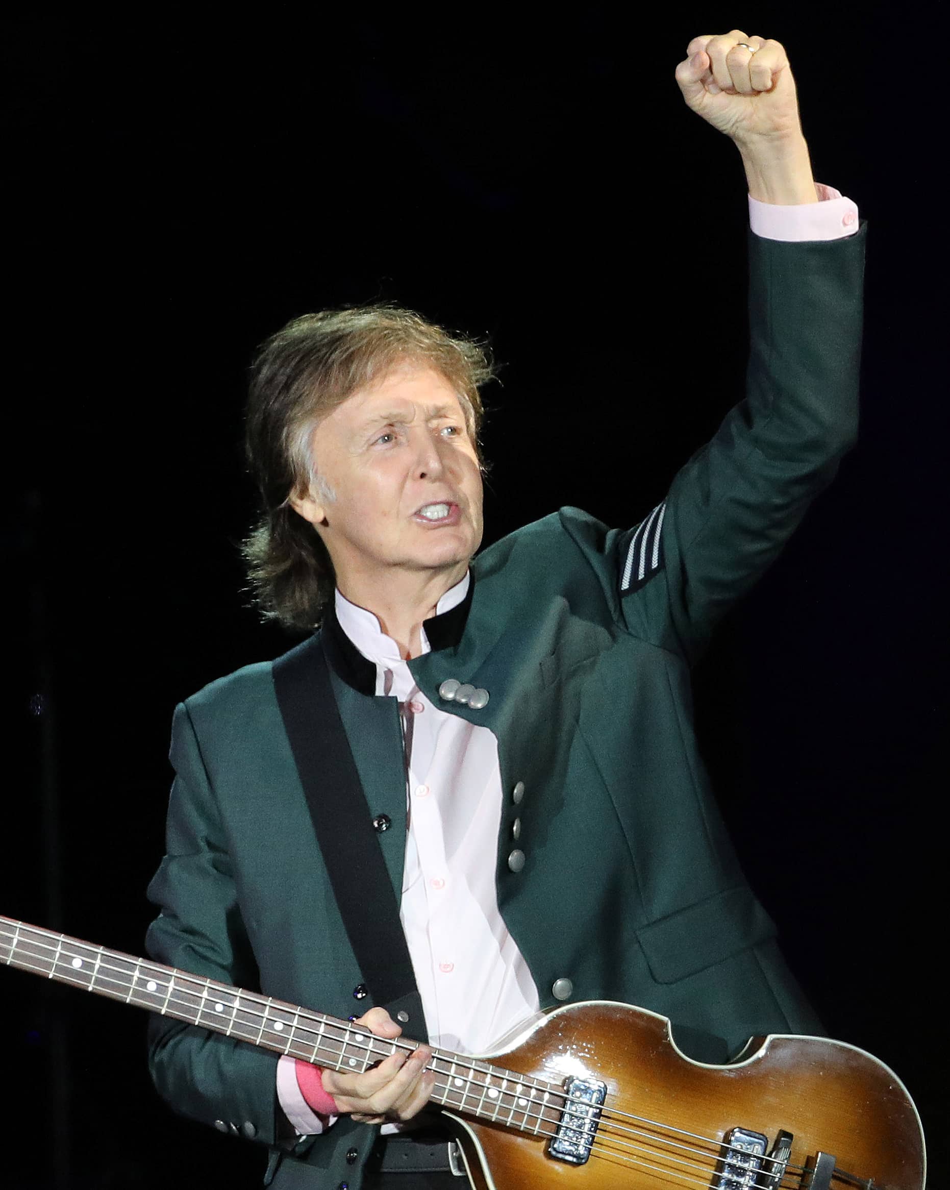 paul-mccartney-performs-during-the-one-on-one-tour-concert-in-porto-alegre-28