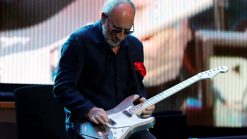 townshend-of-the-who-performs-at-desert-trip-music-festival-at-empire-polo-club-in-indio-7