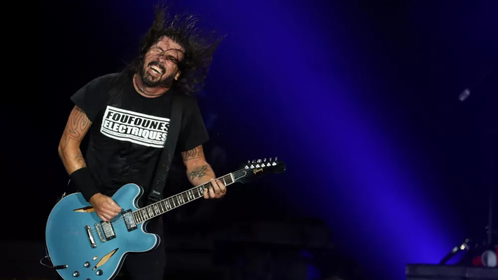 file-photo-dave-grohl-of-foo-fighters-band-performs-during-the-rock-in-rio-music-festival-in-rio-de-janeiro-18