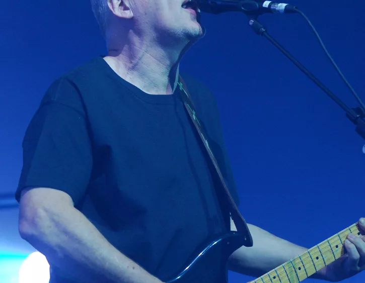 david-gilmour-performs-in-concert-april-13-2006