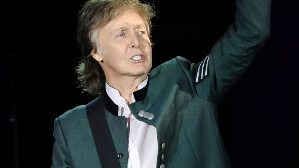 paul-mccartney-performs-during-the-one-on-one-tour-concert-in-porto-alegre-31