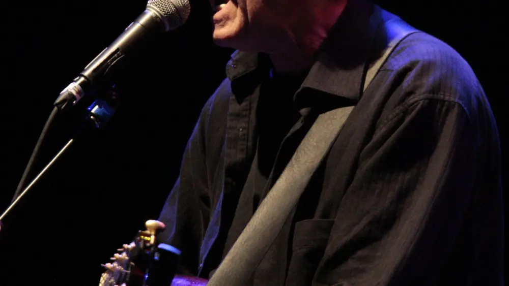 graham-nash-performs-during-the-woody-guthrie-centennial-celebration-concert-in-los-angeles-6