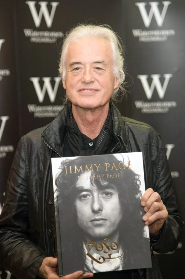 jimmy-page-jimmy-page-by-jimmy-page-book-signing-at-waterstones-piccadilly-in-london-on-december-2-2014-2