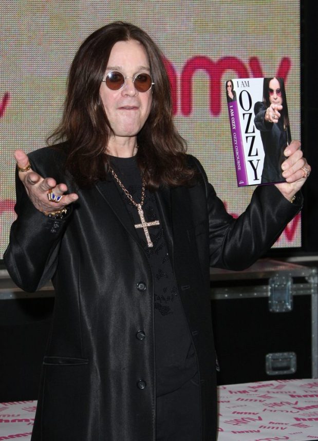 ozzy-osbourne-i-am-ozzy-book-signing-at-hmv-in-london-on-october-2-2009-3
