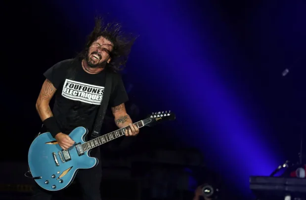 file-photo-dave-grohl-of-foo-fighters-band-performs-during-the-rock-in-rio-music-festival-in-rio-de-janeiro-21