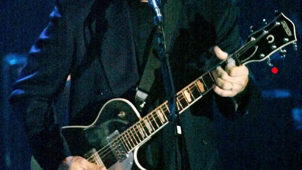 joe-walsh-of-the-eagles-performs-at-the-hard-rock-joint-in-las-vegas-11