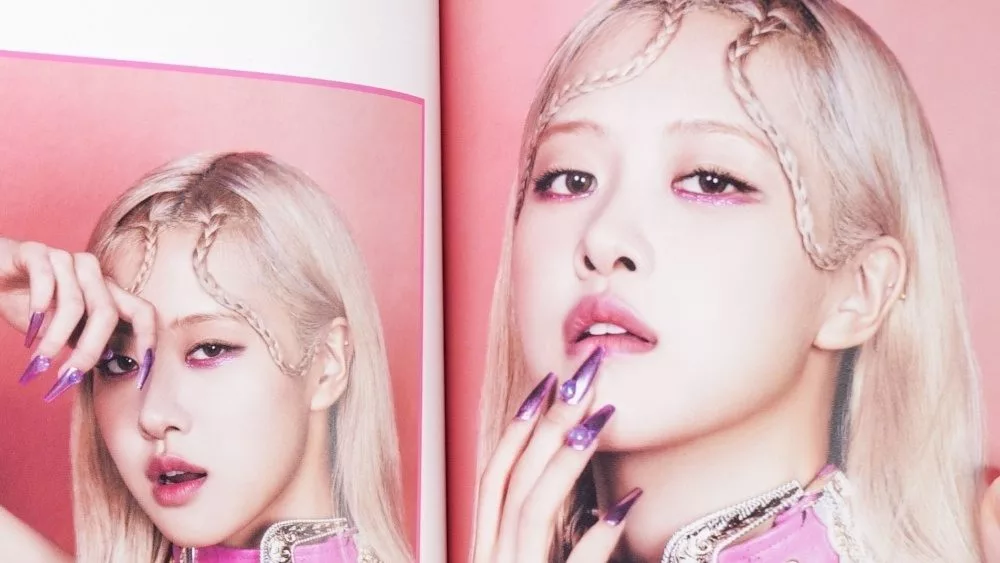 Rose of South Korean girl group BlackPink. BlackPink BORN PINK 2nd Album photobook