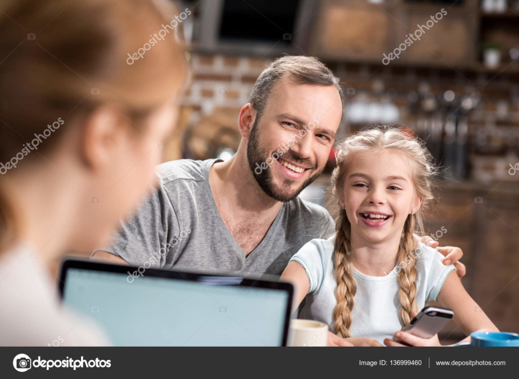 depositphotos_136999460-stock-photo-father-and-daughter-laughing
