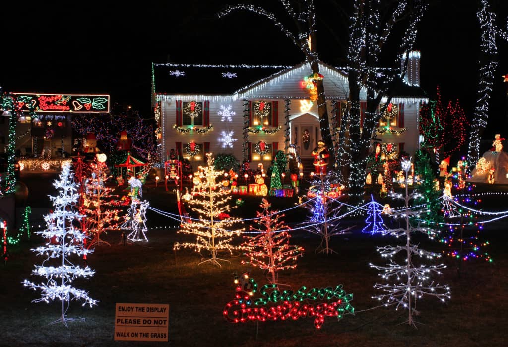 Neighbor Christmas Lights Near Me 2022 Situation 805: "My Neighbor Told Me To Take My Christmas Decorations Down!"  | Kpat - Orcutt, Ca