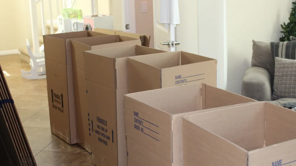 moving-boxes-movers-packing