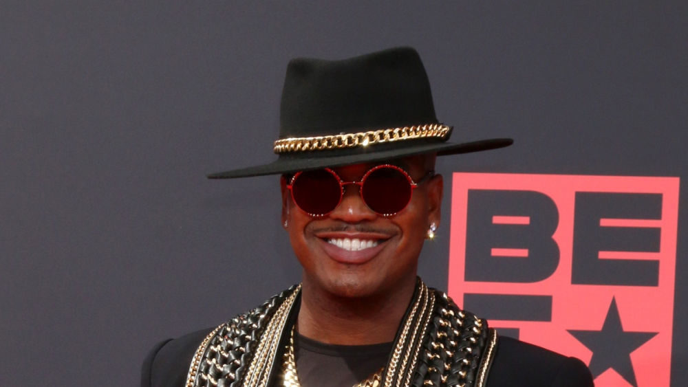 shutterstock_2176877769573811