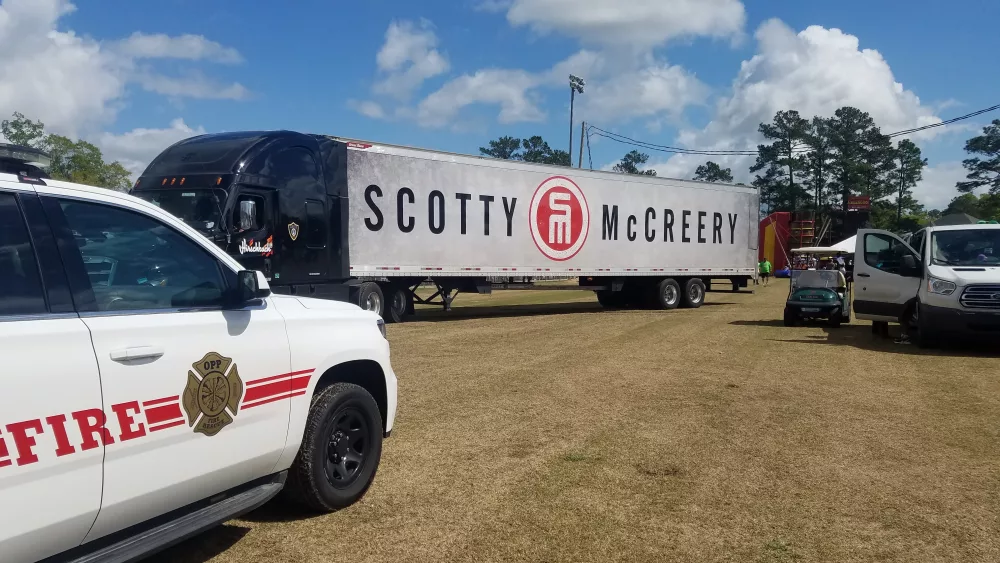 scotty-mcreery-truck