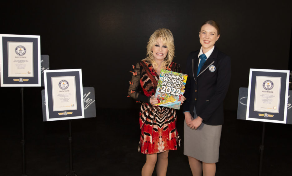 dolly-parton-guinness-world-records