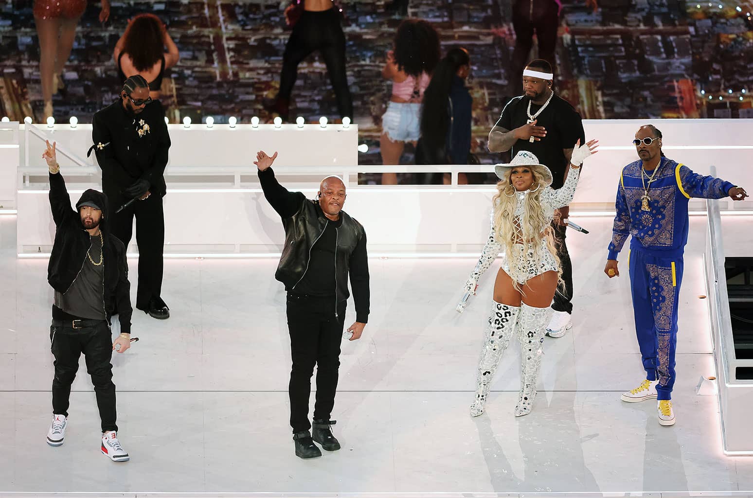 eminem-kendrick-lamar-dr-dre-mary-j-blige-50-cent-and-snoop-dogg-2022-superbowl-halftime-billboaoard-1548