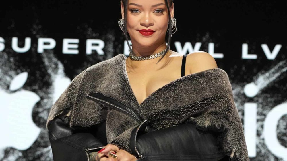 rihanna-2