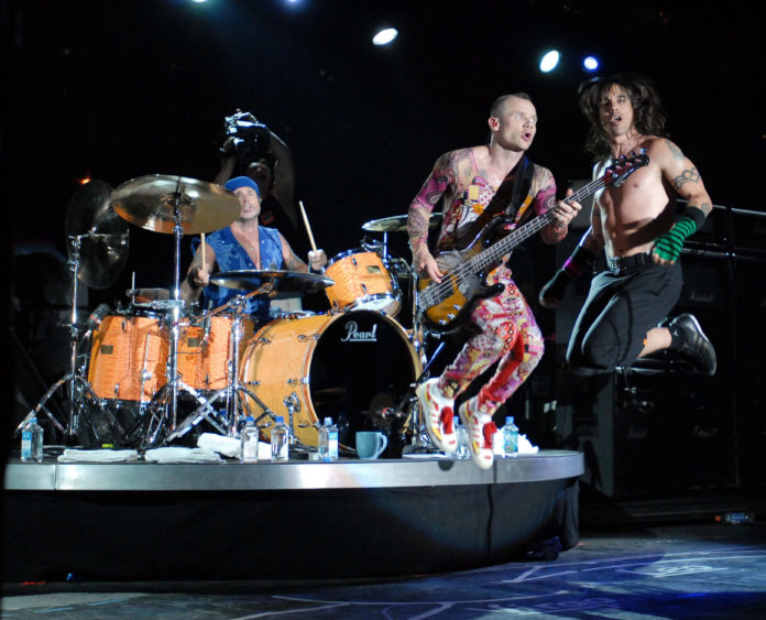 red-hot-chili-peppers-at-lollapalooza-2006
