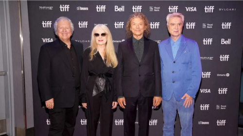 screenshot-2023-09-12-at-12-58-38-talking-heads-reunite-for-once-in-a-lifetime-screening-of-stop-making-sense