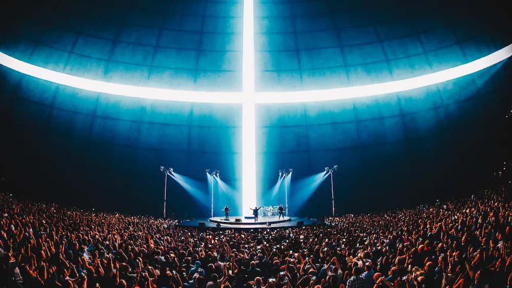 u2-sphere-debut-live-1696078866