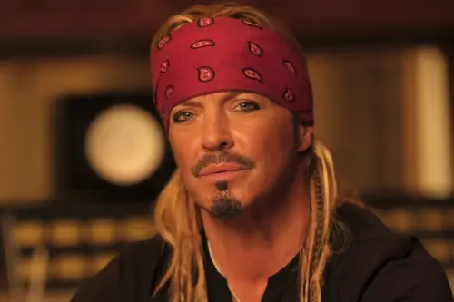 bret-michaels-tout-5-061024-4ffd2d6c04ee4aa882162a9f15d0d02b