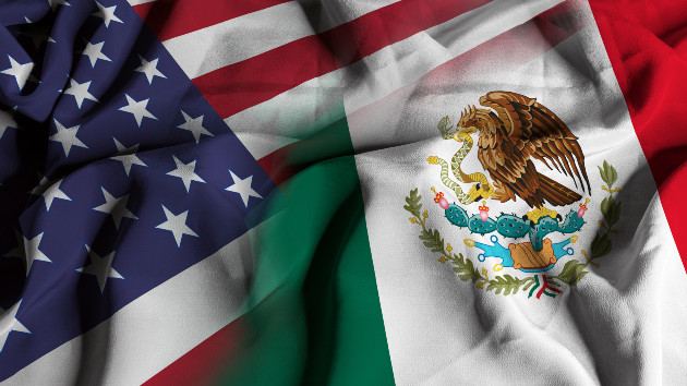 gettyrf_092523_usmexicoflags875570