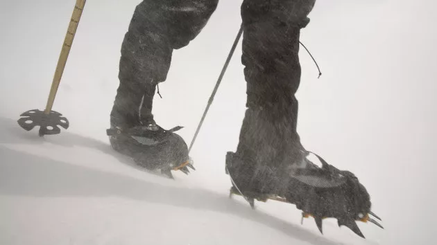 gettyrf_22223_mountainclimbersnow564194