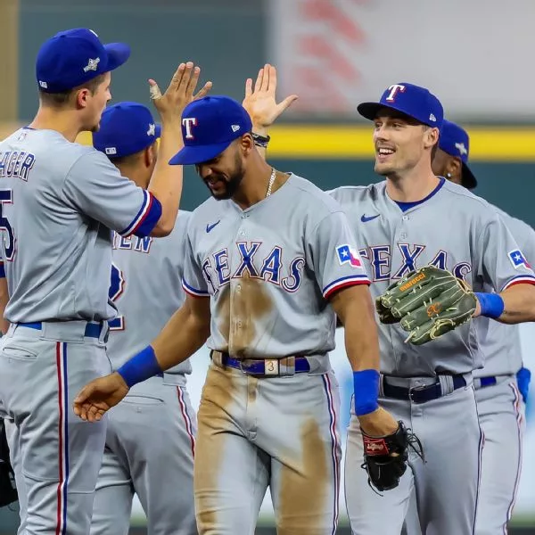 Rangers build early lead, take 2-0 lead on Astros