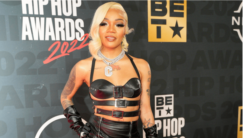 shutterstock_2208875319636409