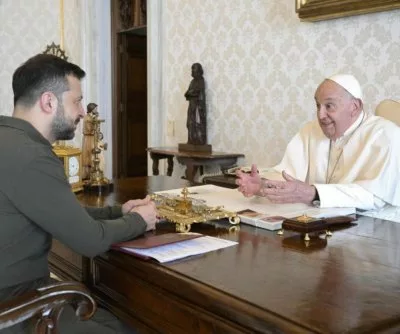 ukrainian-president-volodymyr-zelensky-pope-francis-meet-at-vatican-2