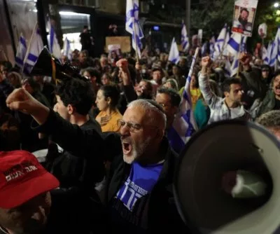 protests-underway-after-netanyahu-replaces-israeli-defense-minister-2