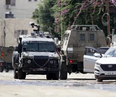 israels-military-launches-manhunt-in-west-bank-after-gunmen-kill-three-israelis-injure-eight-2