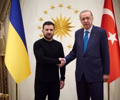 zelensky-critical-of-us-russia-peace-talks-meets-with-turkeys-erdogan