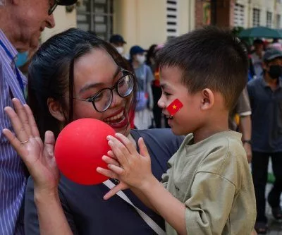 vietnam-holds-massive-parade-to-celebrate-50th-anniversary-of-wars-end-2