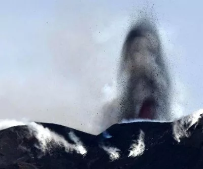 italys-mount-etna-eruption-largest-in-decade