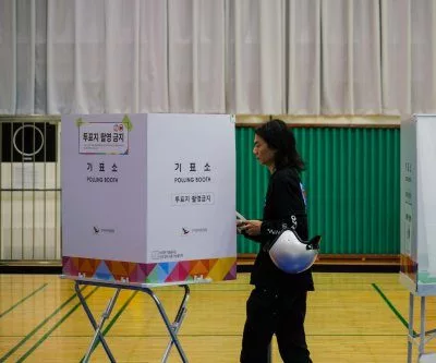 south-korea-votes-for-new-president-after-martial-law-chaos-2