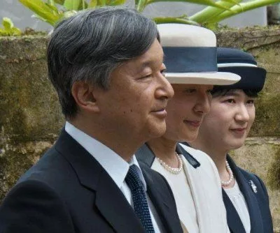 Japanese imperial family pays respects to victims of WWII ship sunk by U.S. sub