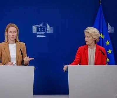 eu-targets-russia-with-sanctions-lower-oil-price-cap-2