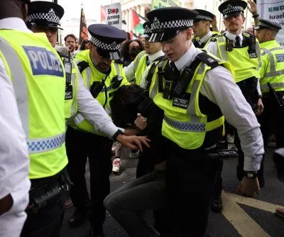 met-police-bans-pro-palestinian-demonstration-in-front-of-parliament-2