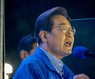 south-koreas-president-lee-calls-for-lasting-peace-on-75th-anniversary-of-korean-war-2