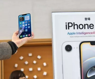 300-india-based-chinese-workers-in-apples-foxconn-facility-ordered-home-2