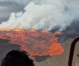 icelands-once-dormant-sundhnukur-volcano-erupts